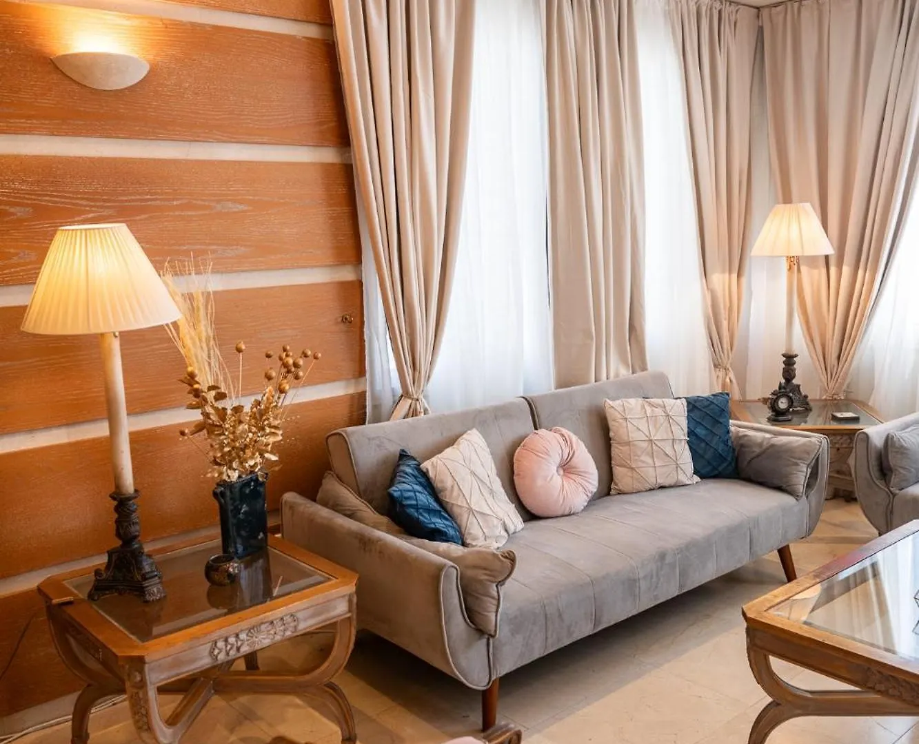 Apartment Quattro Beachfront Sea View Ap 4 Larnaca
