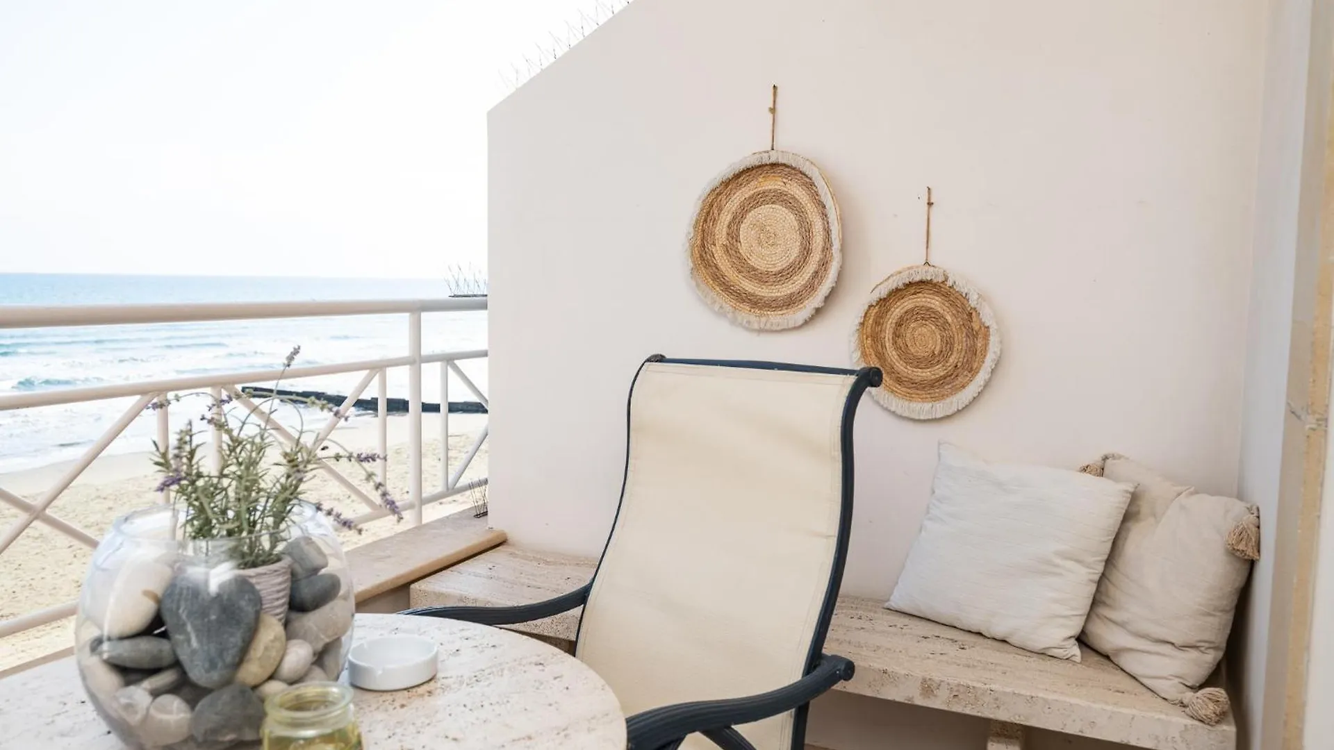 Quattro Beachfront Sea View Ap 4 Larnaca Cyprus